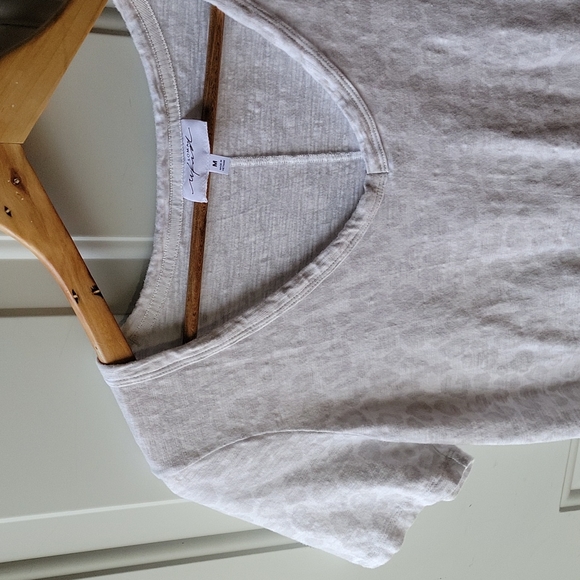 Soma Wknd Short Sleeve Leppard Print, Size M - Picture 2 of 3